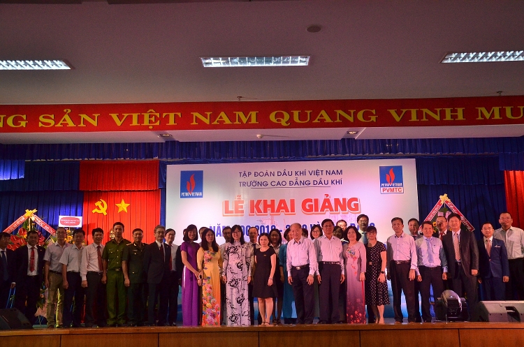 PVMTC tổ chức trao bằng tốt nghiệp và khai giảng năm học 2019-2020